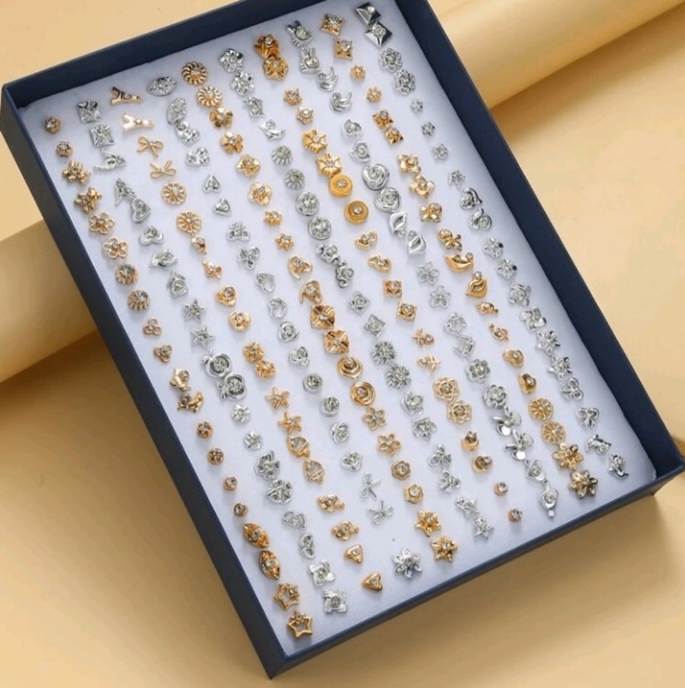 100 pairs random style rhinestone decor earrings